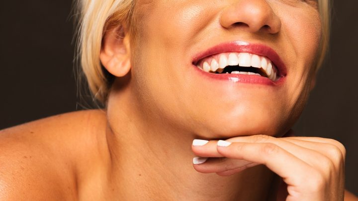 Plomba chemoutwardzalna a światłoutwardzalna – czym się różnią?