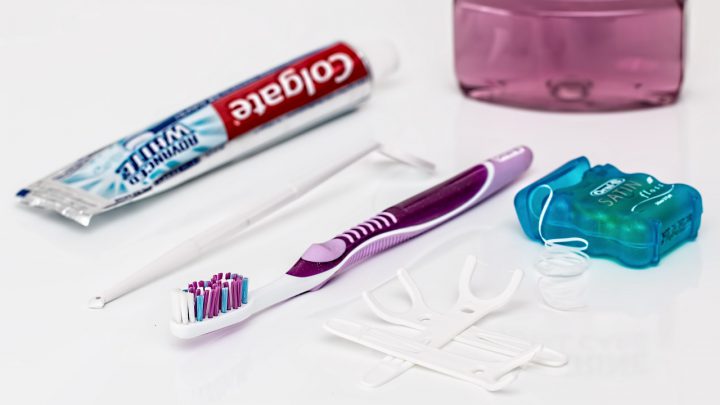 Na czym dokładnie polega naprawa protez zębowych?
