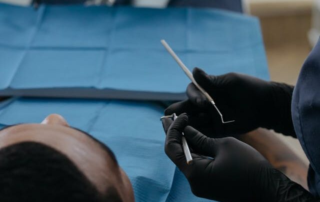 Dentysta dla osób z dentofobią – jak wybrać odpowiedni gabinet?