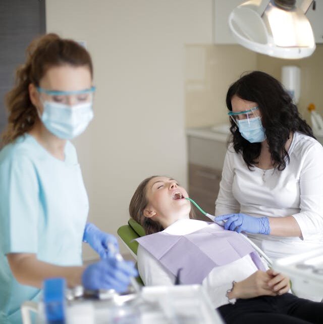 Czy zaawansowana próchnica zębów zawsze wymaga leczenia kanałowego?