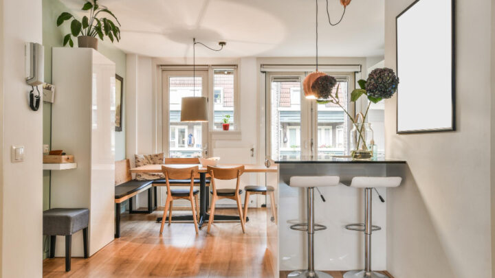 Gotowe projekty kawalerek w bloku – typowe układy i zmiany adaptacyjne