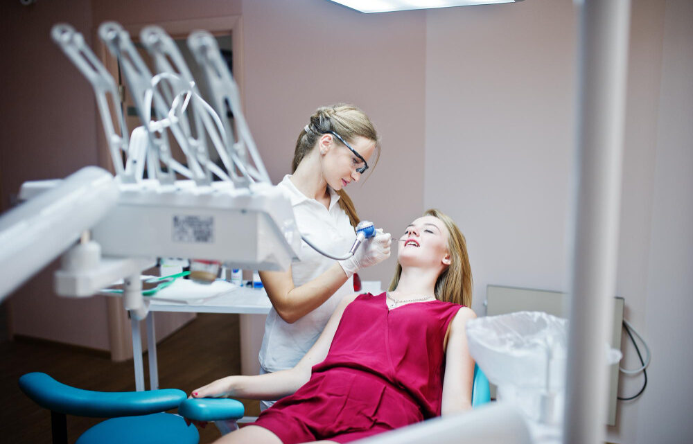 Krwawienie dziąseł – czy to problem periodontologiczny?