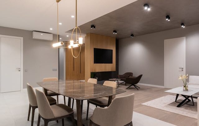 Czy kasetony sufitowe wyciszają pomieszczenie?