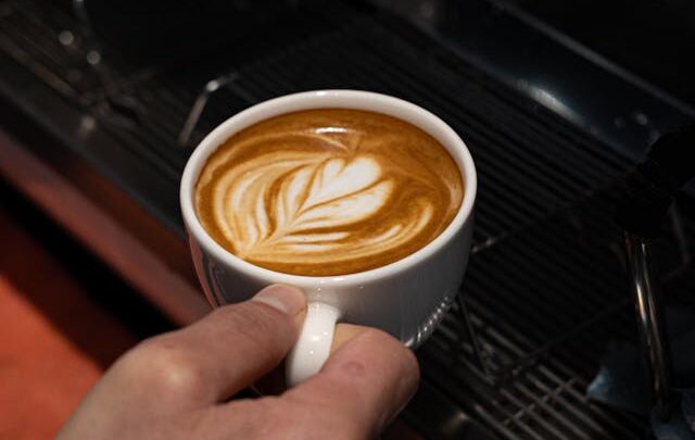 Jak działa ekspres do kawy gastronomiczny?